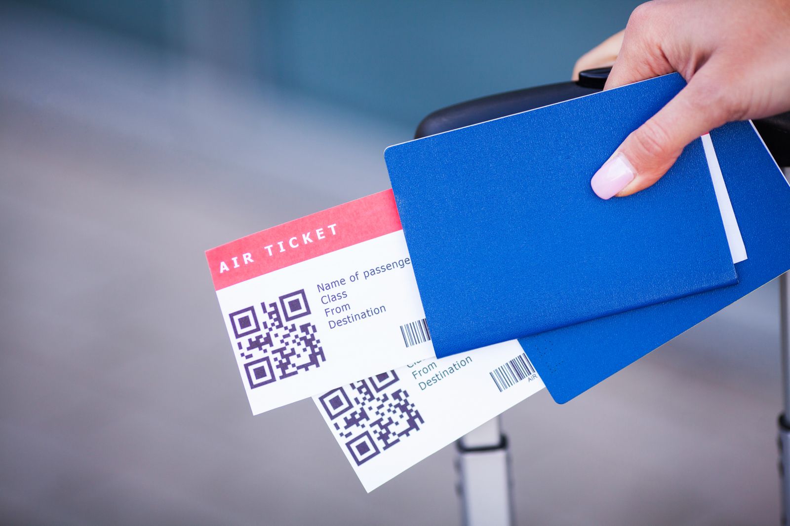 Kosten overbagage voorkomen door op tijd je vliegtickets en paspoort klaar te hebben op de koffer.